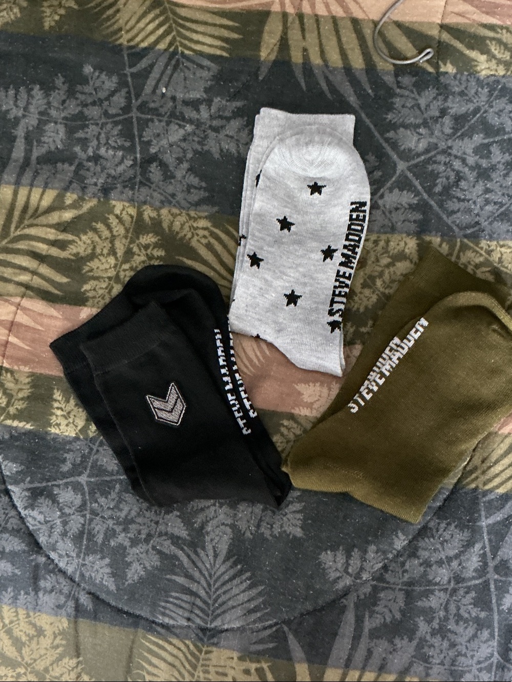 Steve Madden 3-Pack Crew Socks in Black, Gray & Olive